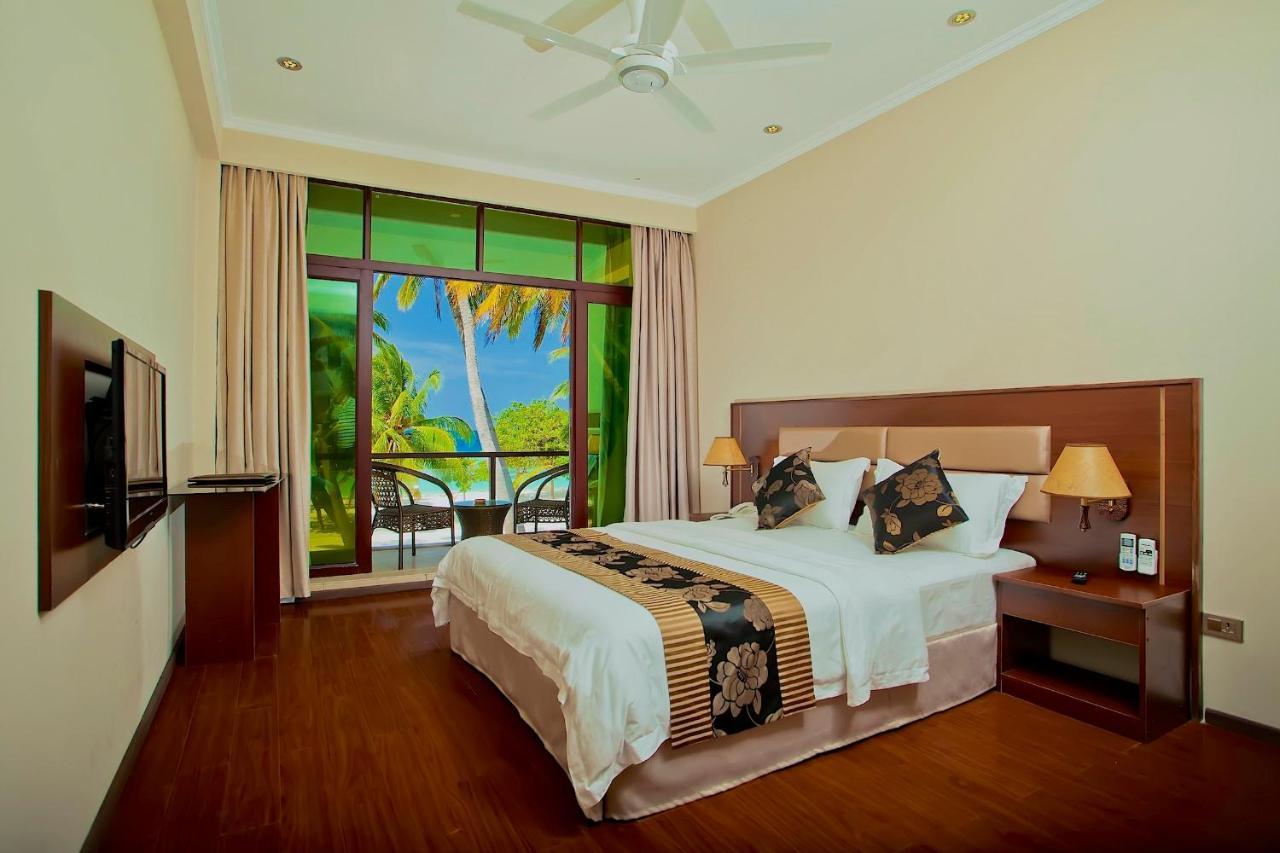 Kaani Beach Hotel At Maafushi Exteriér fotografie