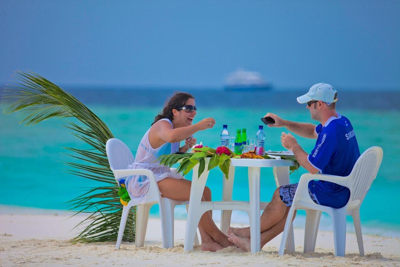 Kaani Beach Hotel At Maafushi Exteriér fotografie