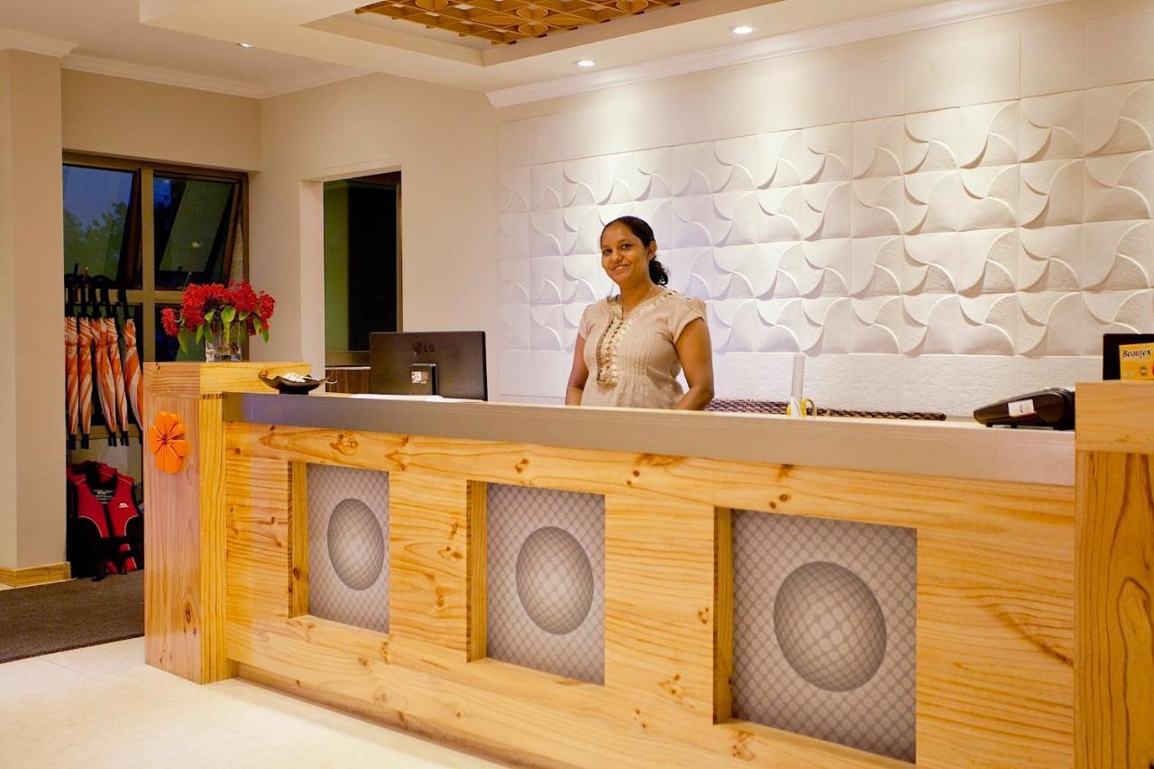 Kaani Beach Hotel At Maafushi Exteriér fotografie